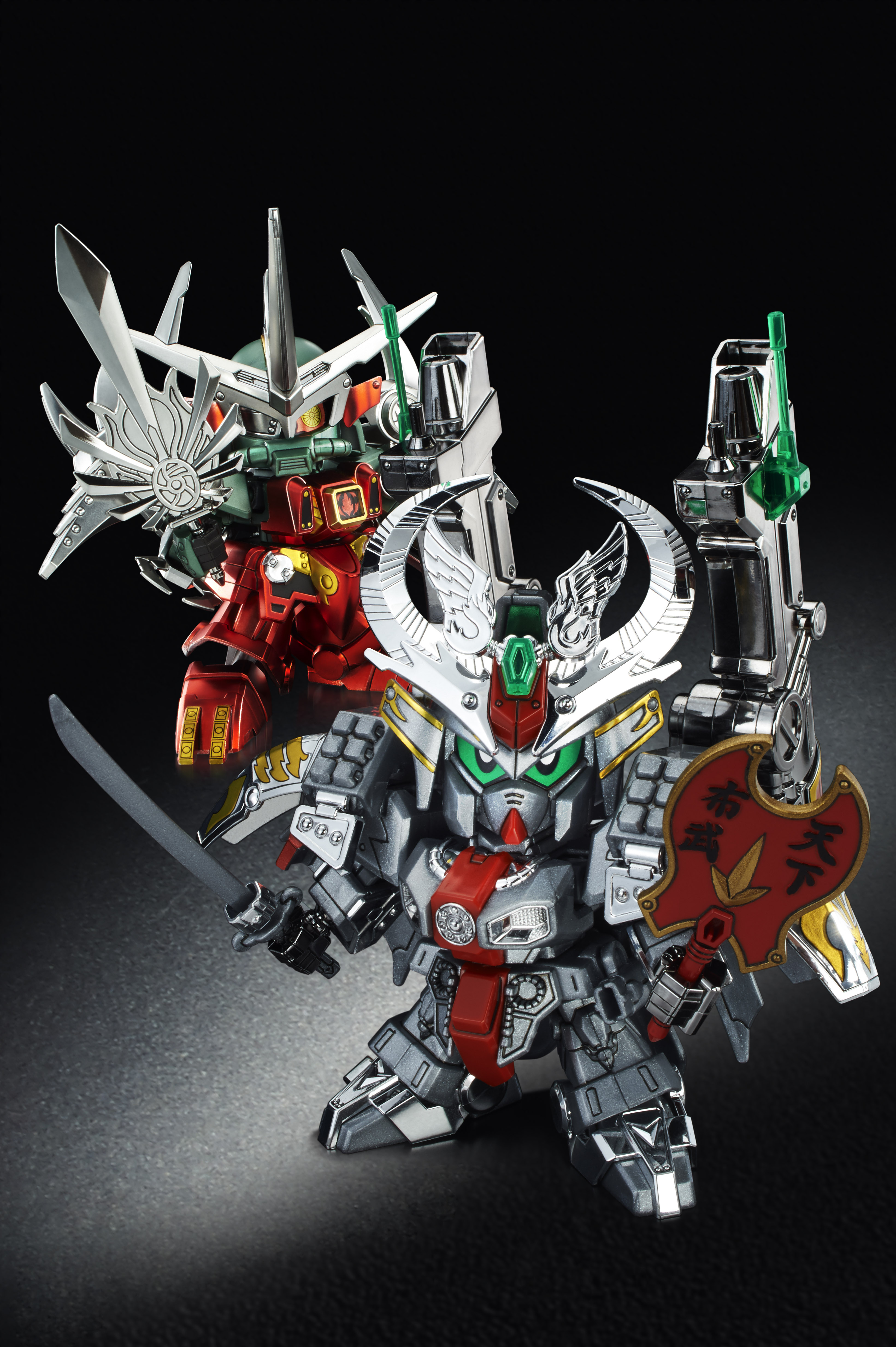 SDガンダム「二代目頑駄無大将軍」が 銀メッキの白鋼Ver.でプレミアム