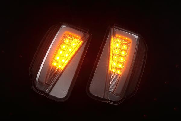 プリウス30系後期用LEDフロントウインカー・Ver2 REVIER(レヴィーア