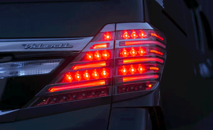 20 ヴェルファイアテールランプ