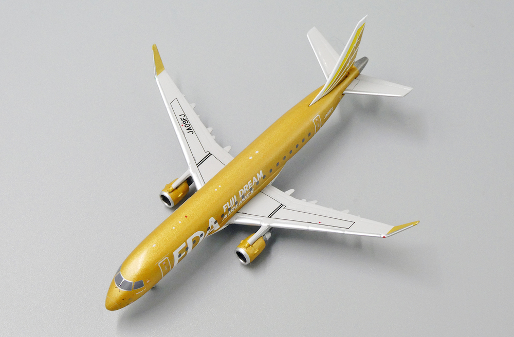 航空機・ヘリコプター FDA ERJ-175 JA09FJ Gold Fuji Dream Airlines