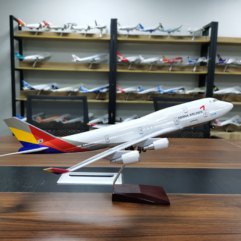 Asiana Airlines Boeing 747 Airplane Model (1/160 Scale - 47CM