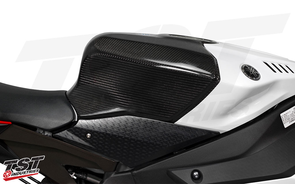 SEMOTO MotoAmericaで実際に使用されている カーボンタンクカバー｜AxxL