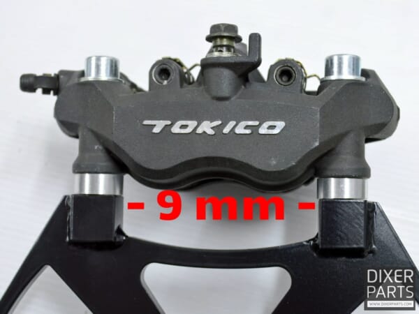 ZX-6R 05-18 用 DIXER PARTS デュアルキャリパーブラケット｜AxxL