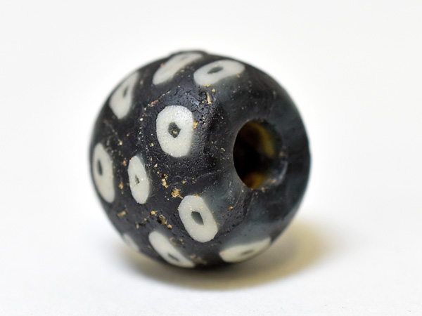 10世紀頃 アフガニスタン出土 黒いイスラムビーズ