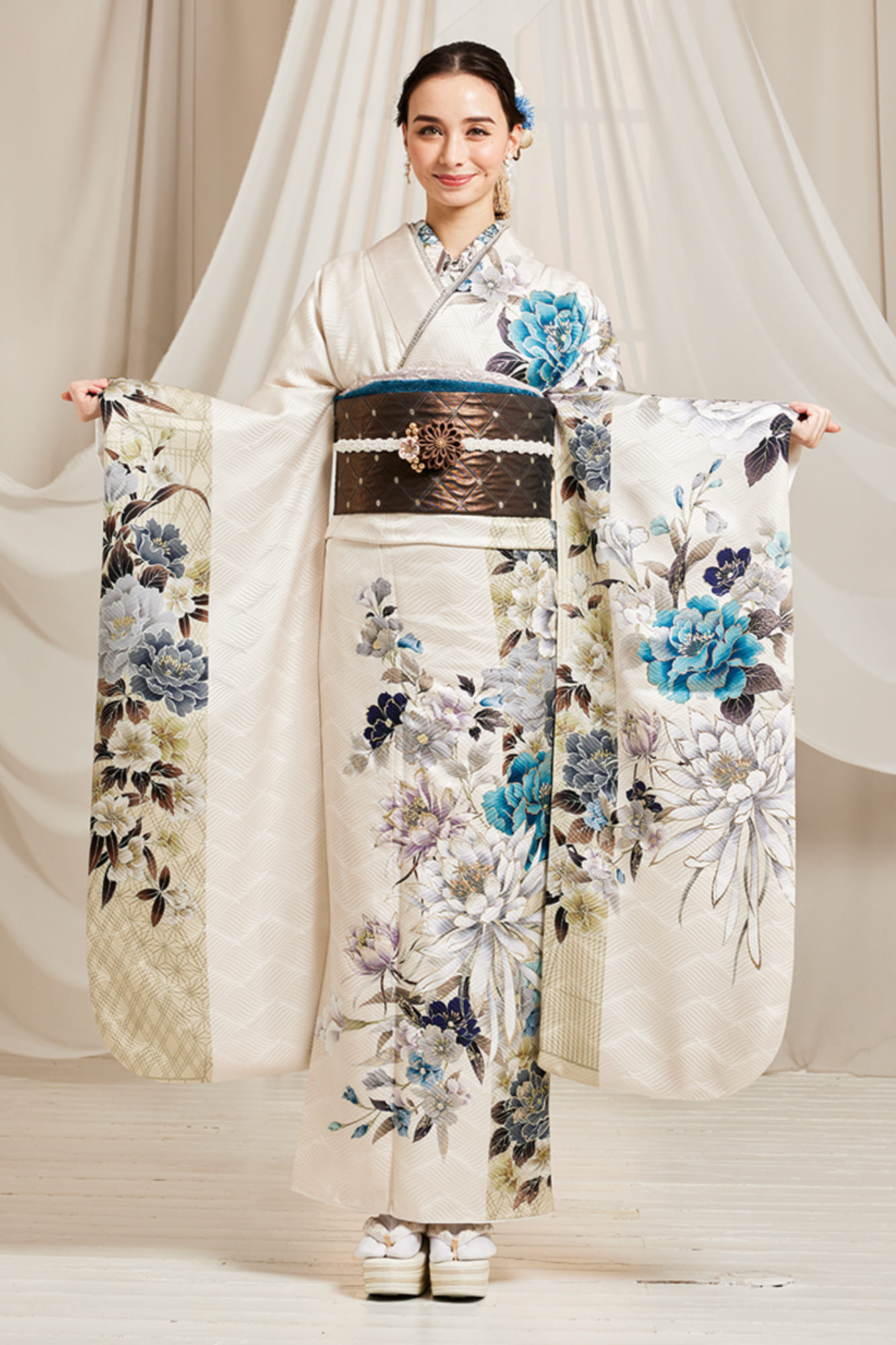 P160厳選西陣振袖可洛中典雅黒色地揺らめく光沢の美六通高級美術袋帯