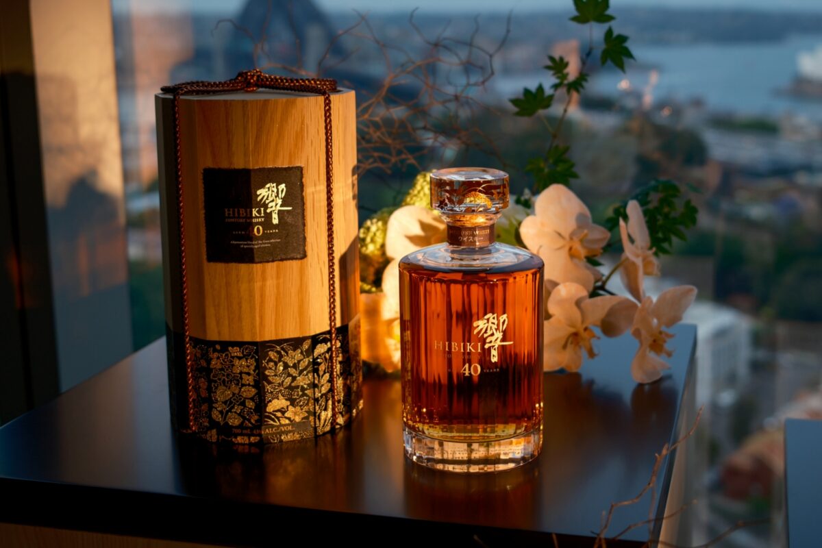 新品未開栓】 サントリー 響 JAPANESE HARMONY 700ml サントリー 響