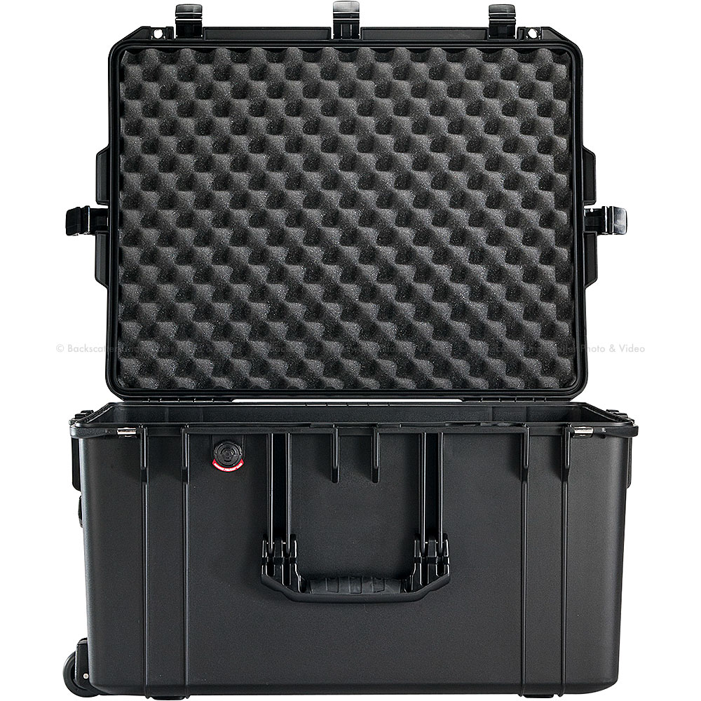 Pelican 1637 Air Case Black with Padded Dividers