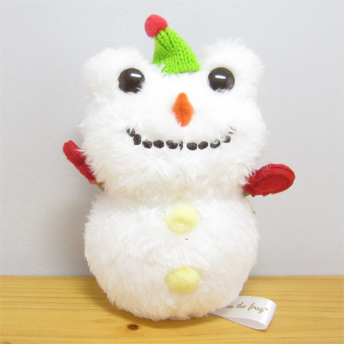 今年は今までよりもっと雪だるまらしく（！？）変身しました！カエルの