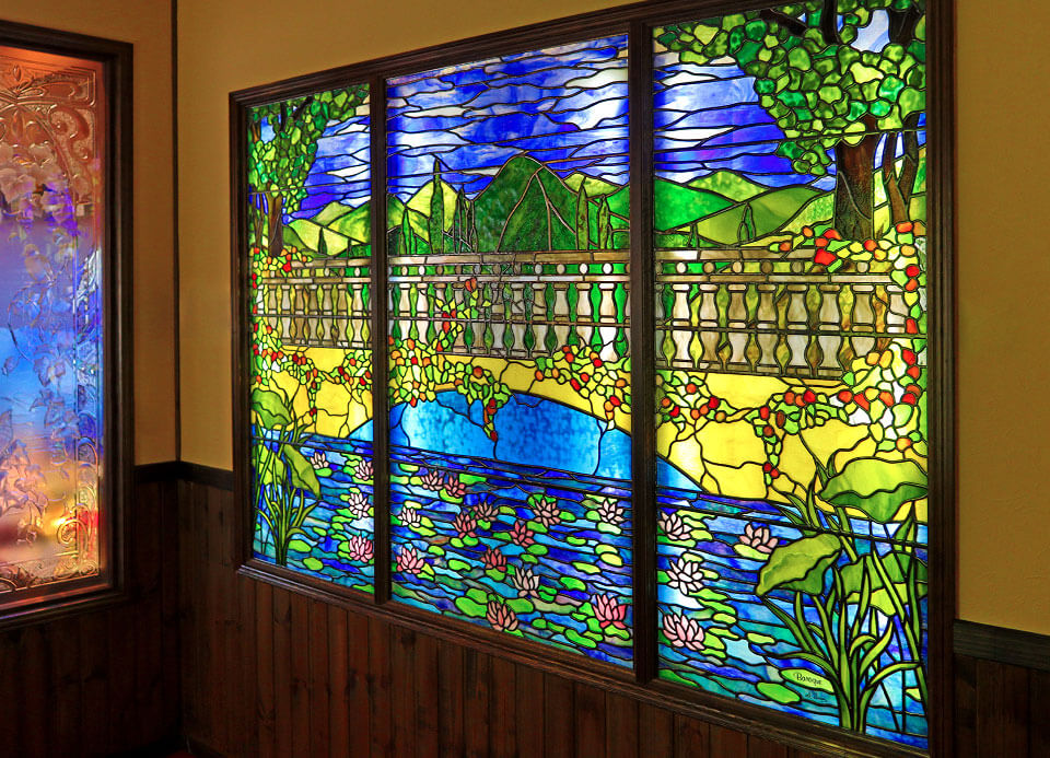 ギャラリー展示作品「Peaceful Valley」| ステンドグラスバロック