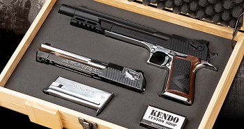 東京マルイ ライトニングホーク箱付き バイオハザードRE2 東京マルイ