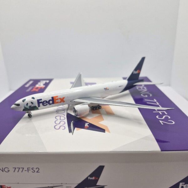 Phoenix 1:400 Jetstar Japan JA08JJ Airbus A320-200 SL