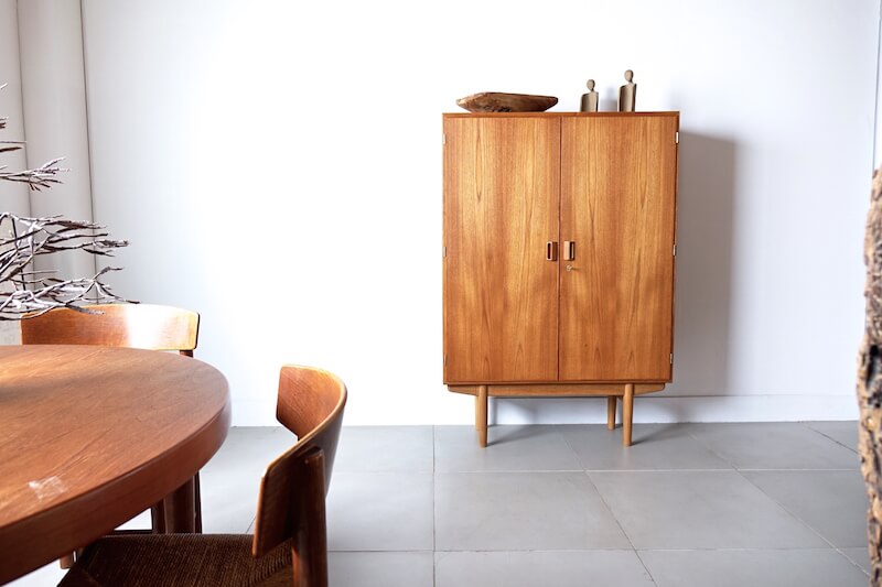 Bellbet | ボーエ・モーエンセン キャビネット Cabinet by Borge