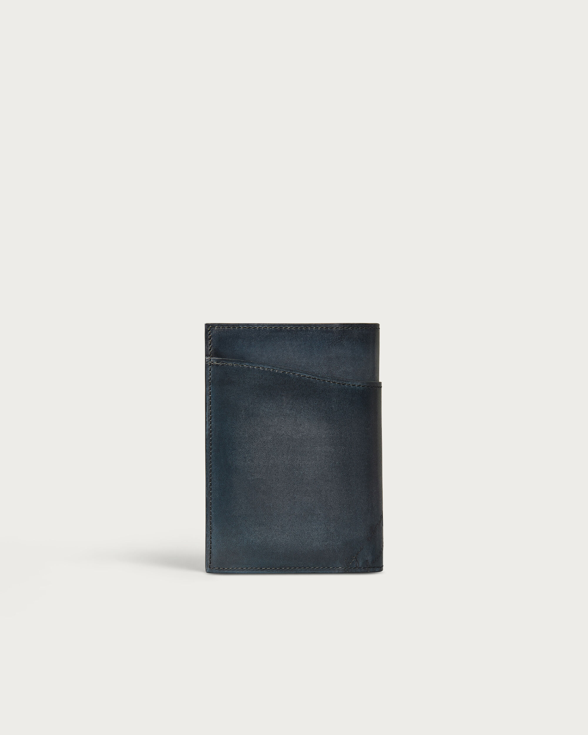 エスケール グラディアント パスポートカバー | ベルルッティ JP