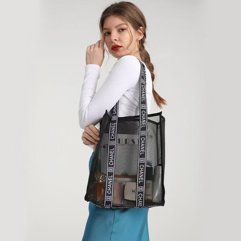 CHANEL バイシーライン プールバッグ CHANEL プールバッグ ロゴ 高さ