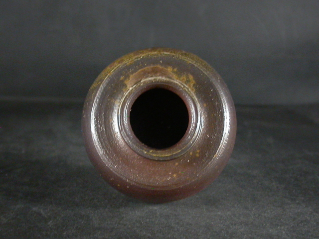 備前焼 登窯 備前焼ベテラン作家 奥本 健一 四方桟盛蓋共箱付き黄ゴマ