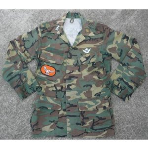 韓国軍 海軍海兵隊ウッドランド迷彩ジャケット 刺繡パッチ付き