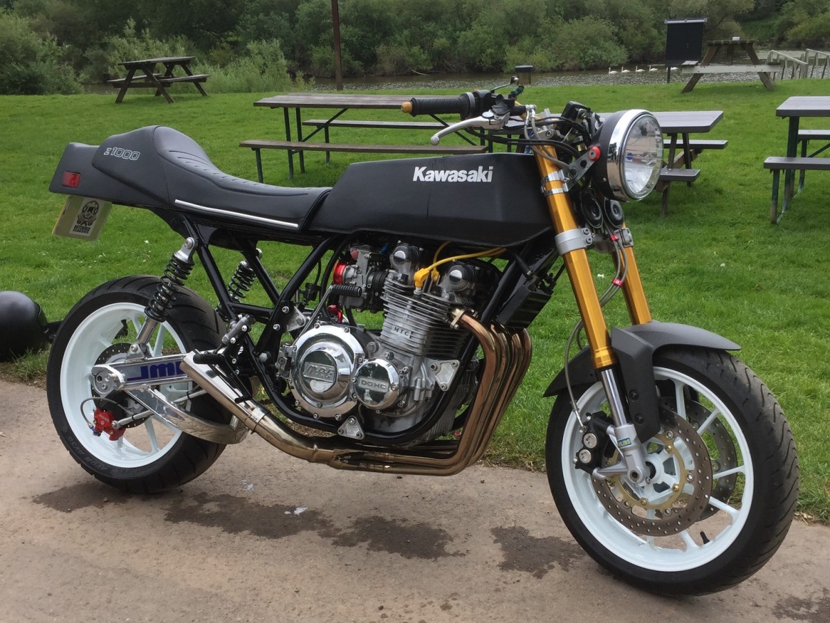 Butchered Classic: Kawasaki Z1327 Restomod – BikeBound