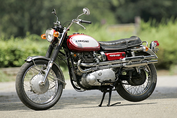カワサキ W650 タンク W1カラー キャブ車 kawasaki W650のタンクにW1
