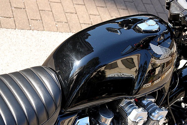 ホンダ CB750 CUSTOM エクスクルーシブ プロが造るカスタム バイクブロス