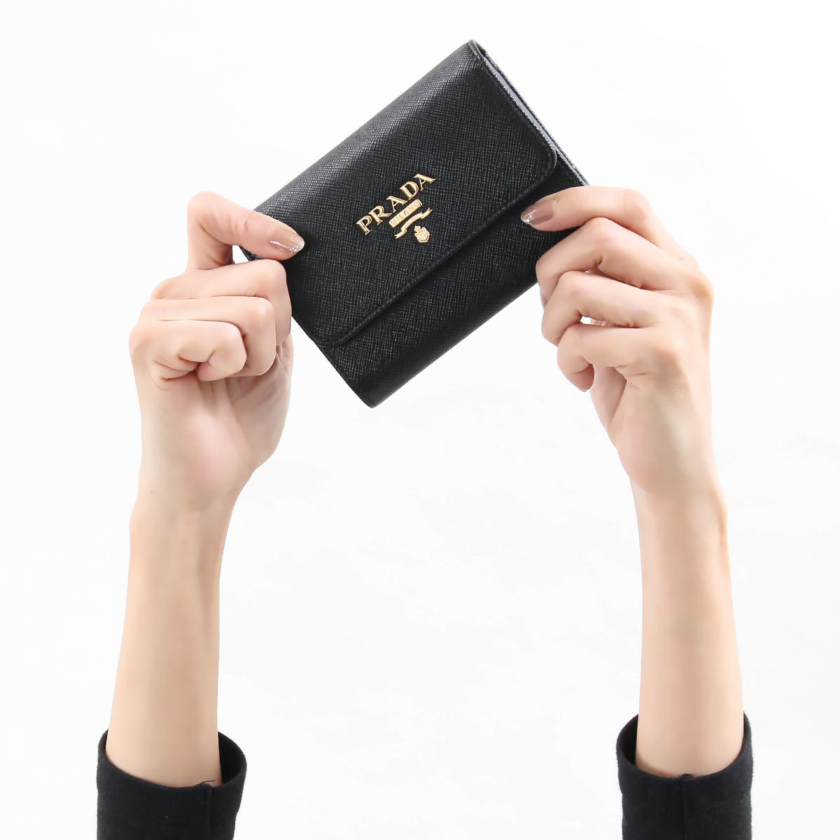 PRADA》サフィアーノ三つ折り財布 RFID認証 プラダ 二つ折り財布