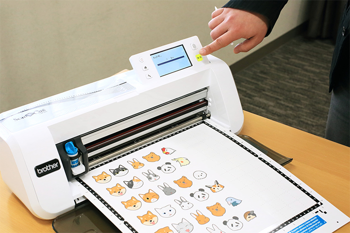 切るの新常識！】クリエィティブ×効率性を実現したカッティングマシン