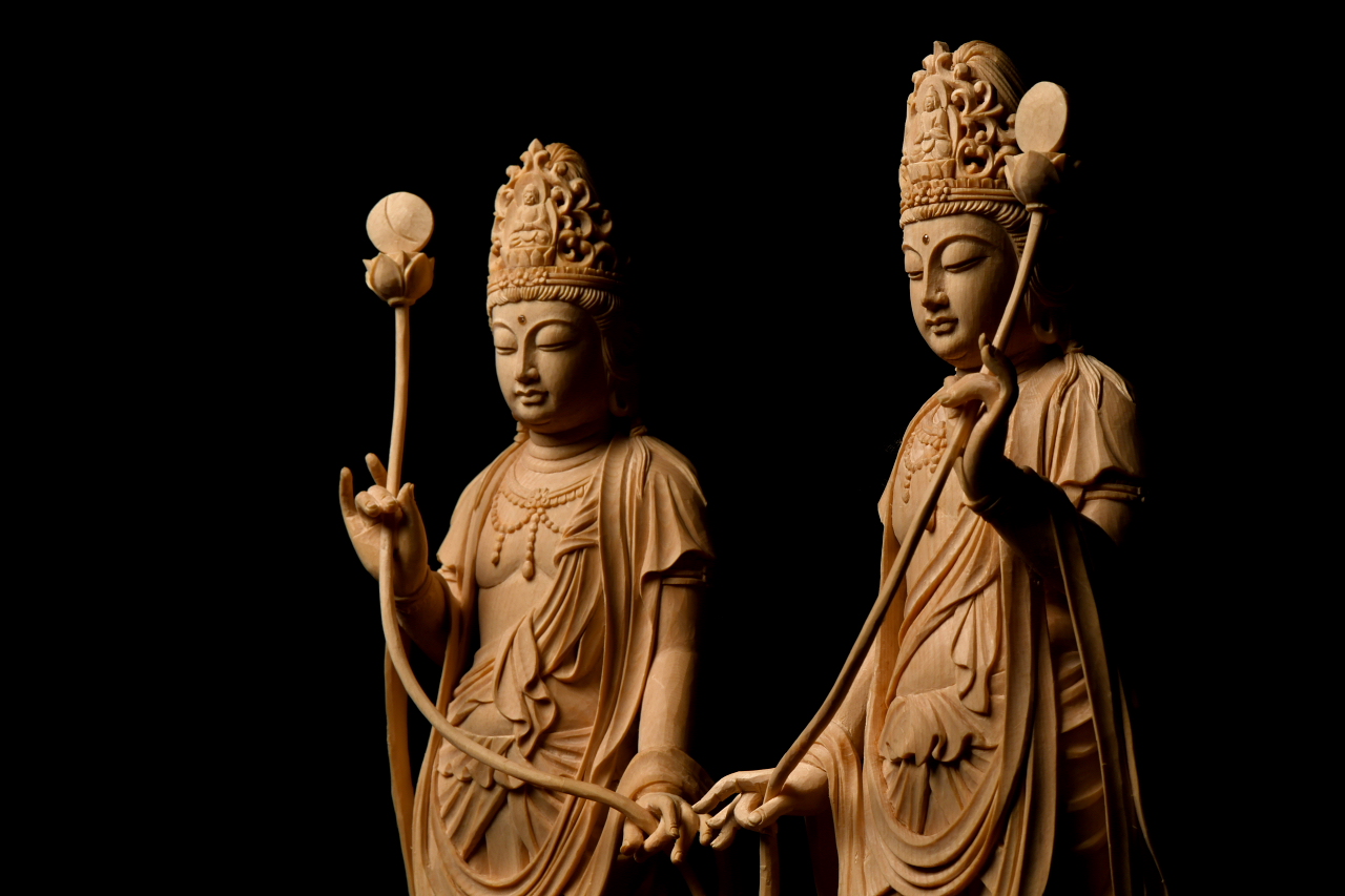 月光菩薩・観音図 】肉筆大型仏画額109×92cm日本画