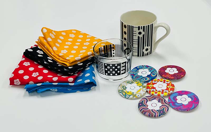 図録＆グッズ | マリー・クワント展 | Bunkamura