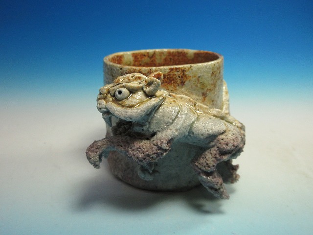 ぐい呑 黒蝶｜作家名：市川 透｜文錦堂 | 文錦堂