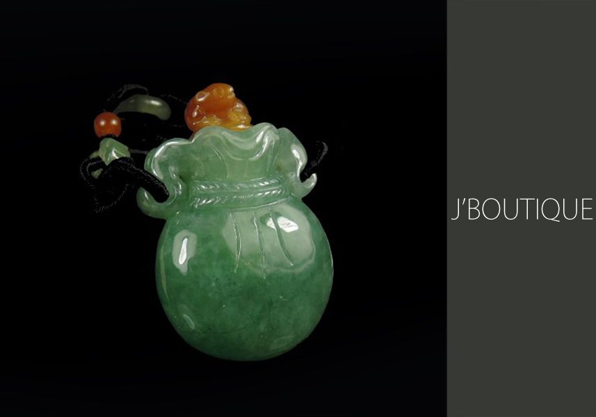 ミャンマー産天然無処理翡翠 鼻煙壺 神獣 根付 インテリア 薄緑 黄色