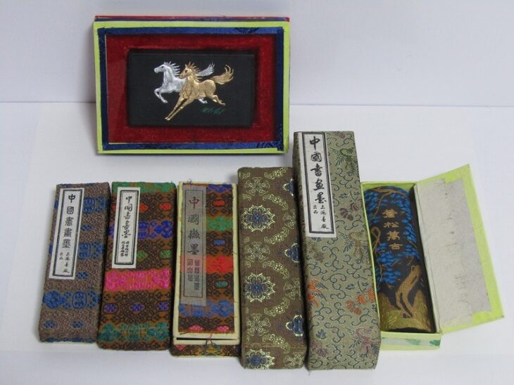 書道 硯 雨畑硯9② 芳龍閣 木蓋付 雨畑硯 清石 硯