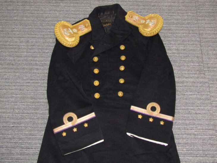 勲二等旭日章 勲章 日本陸海軍 レプリカ 大日本帝国 Amazon.co.jp