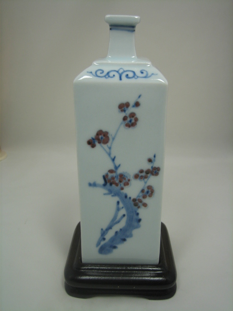 安 東五 白磁 染付花器 韓国陶磁器・古道具・人間文化財・安 東五