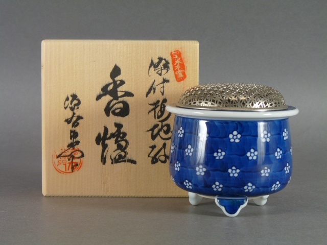 埼玉県 鴻巣市で辻常陸の花瓶や館林源右衛門の香炉をお譲り頂きました