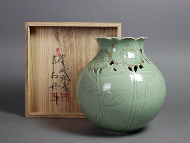 さいたま市 中央区で「申相浩」や「安東五」などの韓国の陶磁器を