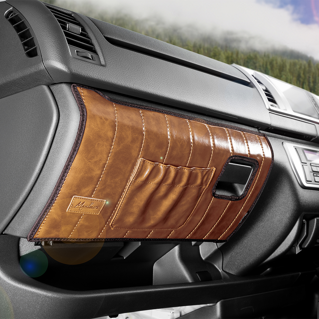 MAULBEERE グローブボックスガード | カーアクセサリー | GARSON
