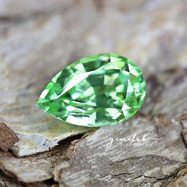 天然石マラヤガーネットミントガーネット