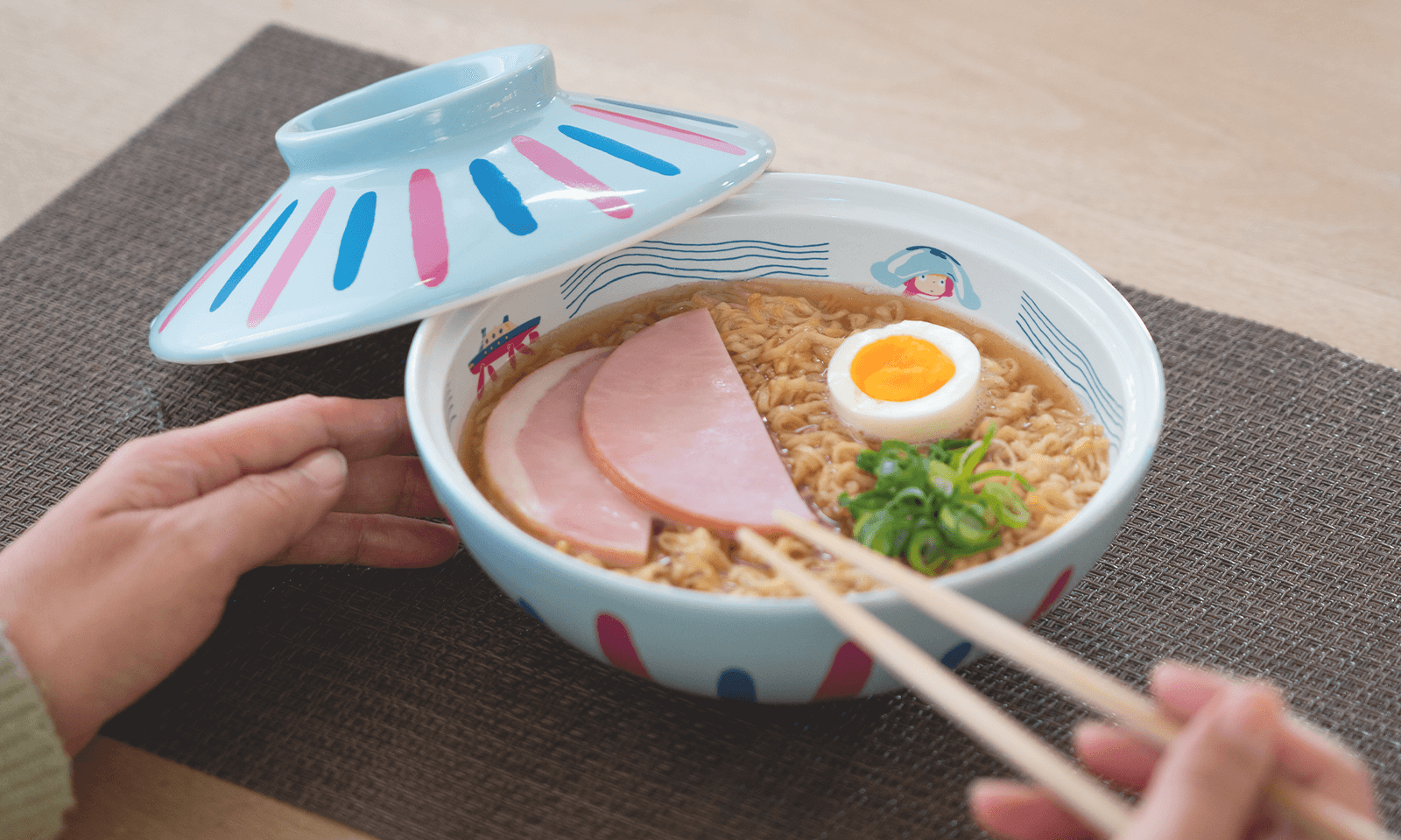 ジブリ美術館オリジナル ポニョのラーメンドンブリ - 三鷹の森ジブリ