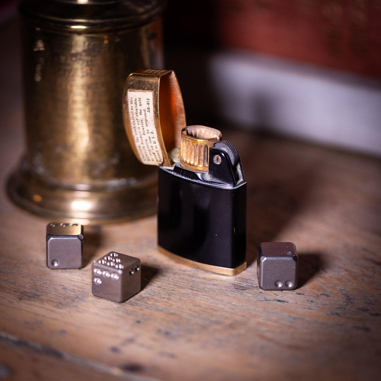 Vintage Ronson Windlite Lighter - Black & Gold