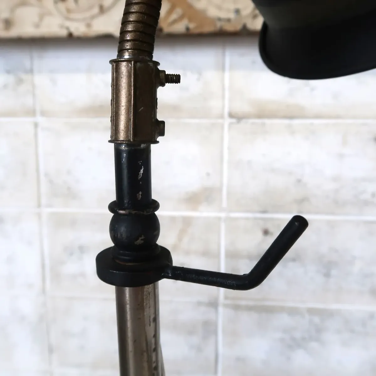 ビンテージ インダストリアルフロアランプ ｜ glow ANTIQUES