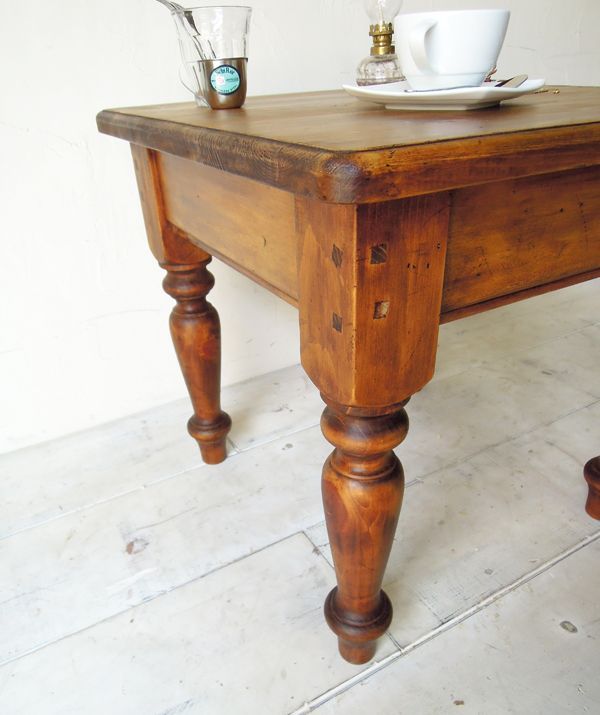 イギリスアンティーク風のローテーブル500(パイン材)は大阪関西の