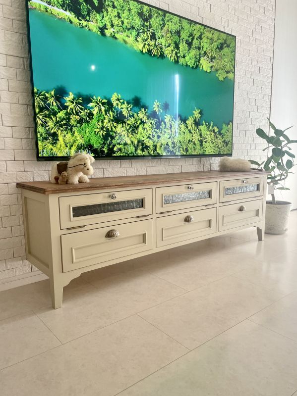 アンティーク調デザインの半フロートテレビボードW1600@大阪東京名古屋