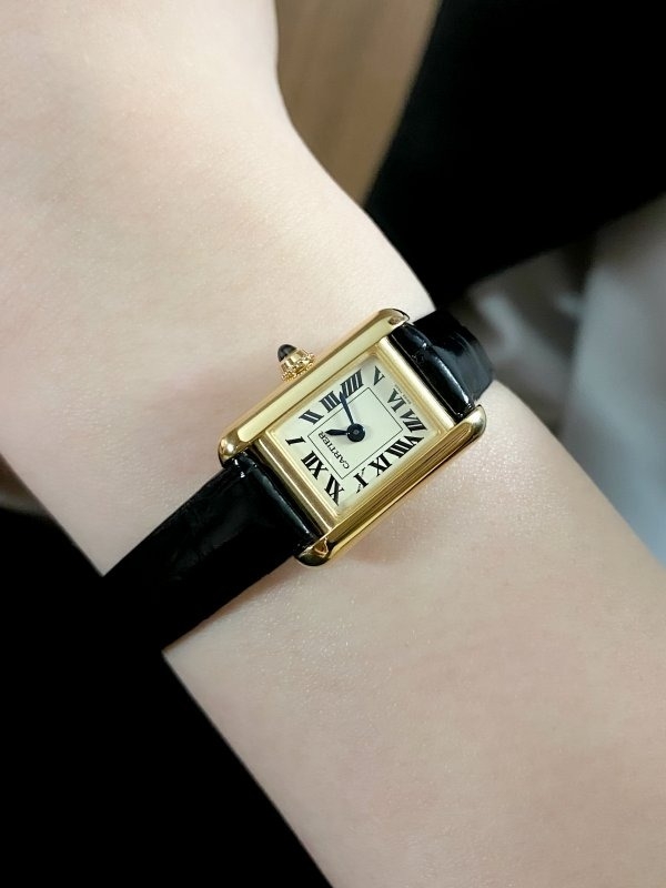 こゆき【新品】カルティエ バロンブラン26㎜用 純正 ベルト パール