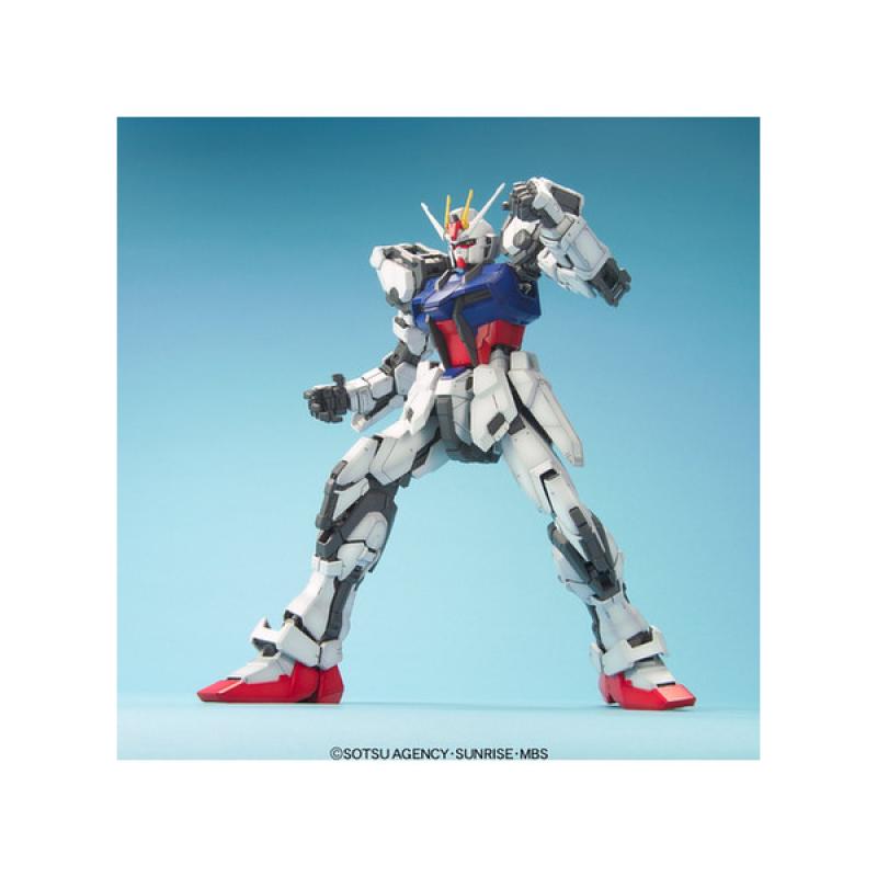 PG 1/60 GAT-X105 Strike Gundam | Bandai gundam models kits premium
