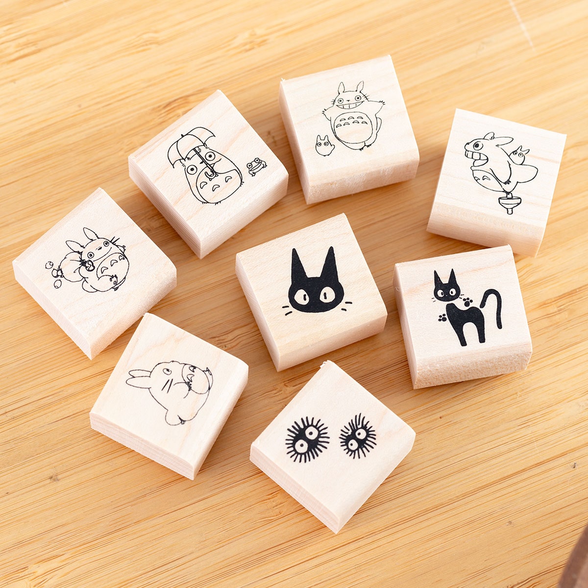 となりのトトロ きんちゃく すたんぷ トトロとコマ | どんぐり共和国