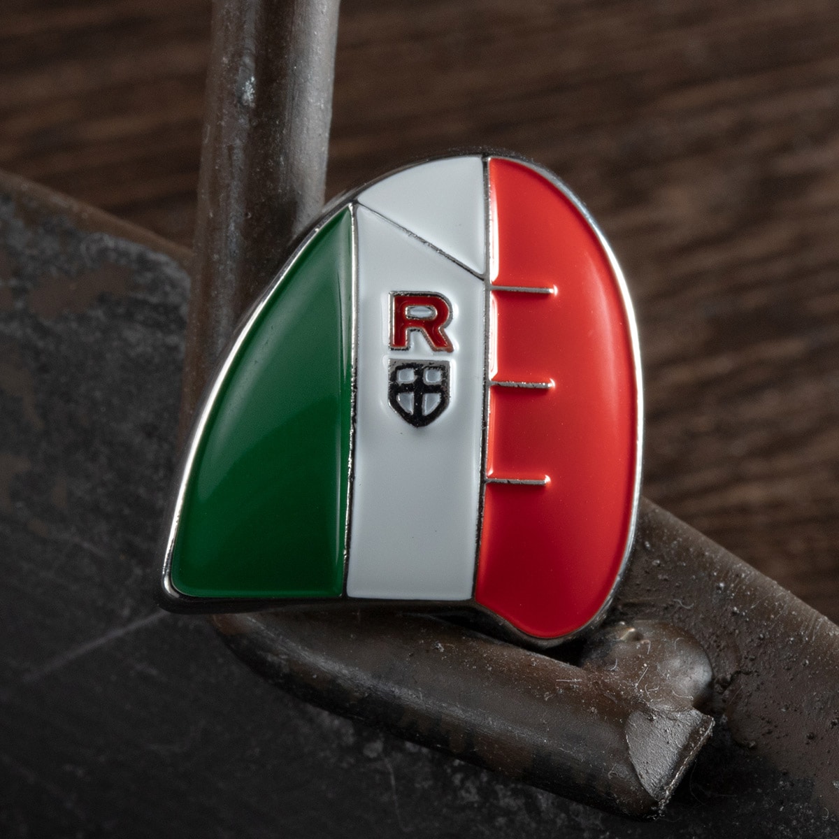 GBL】紅の豚 デザインピンバッジ 尾翼 | どんぐり共和国そらのうえ店