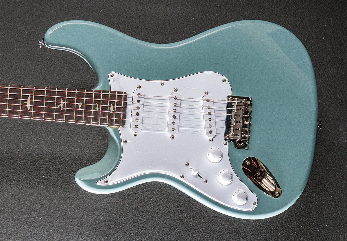 SE Silver Sky w/Rosewood Left Hand - Stone Blue – Dave's Guitar Shop