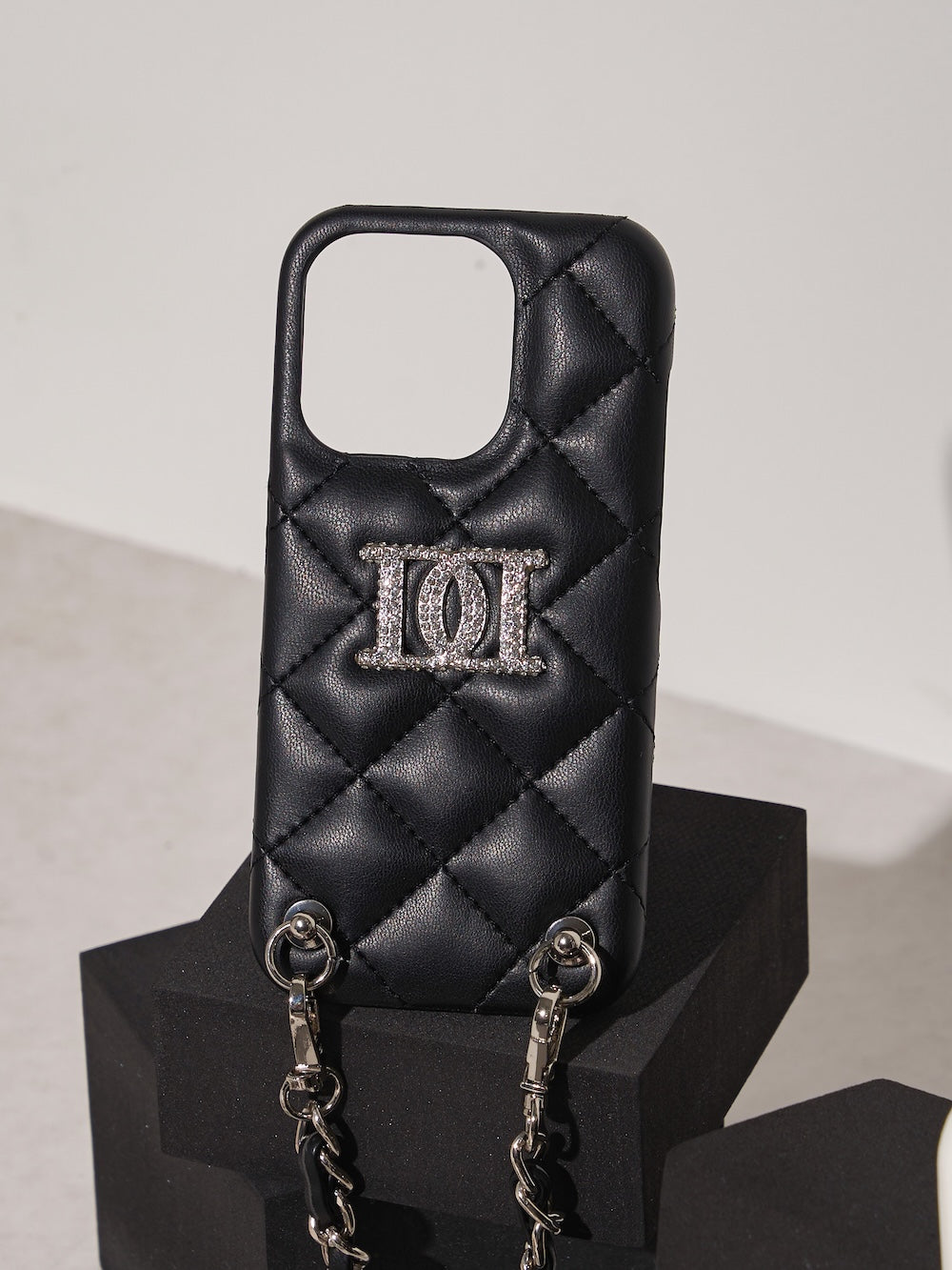 ストーンロゴキルティングiPhoneケース Darich（ダーリッチ