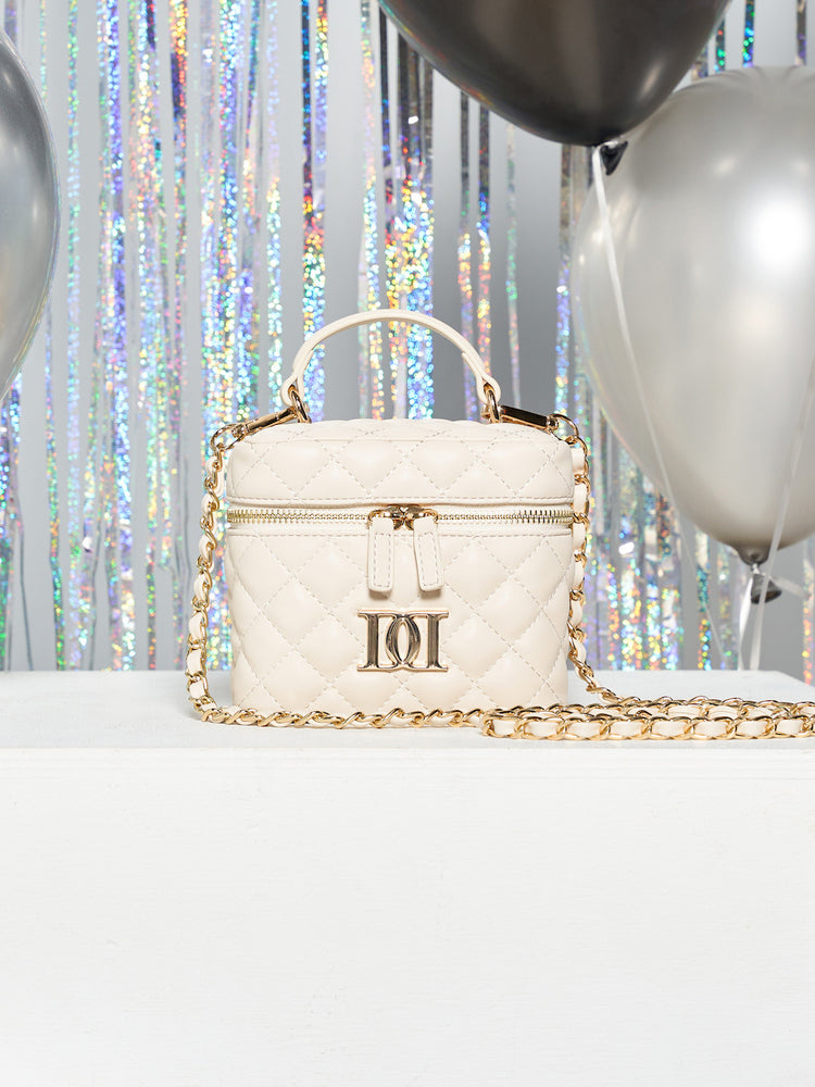 Darich ダーリッチ キルティングスクエアミニバッグIVO