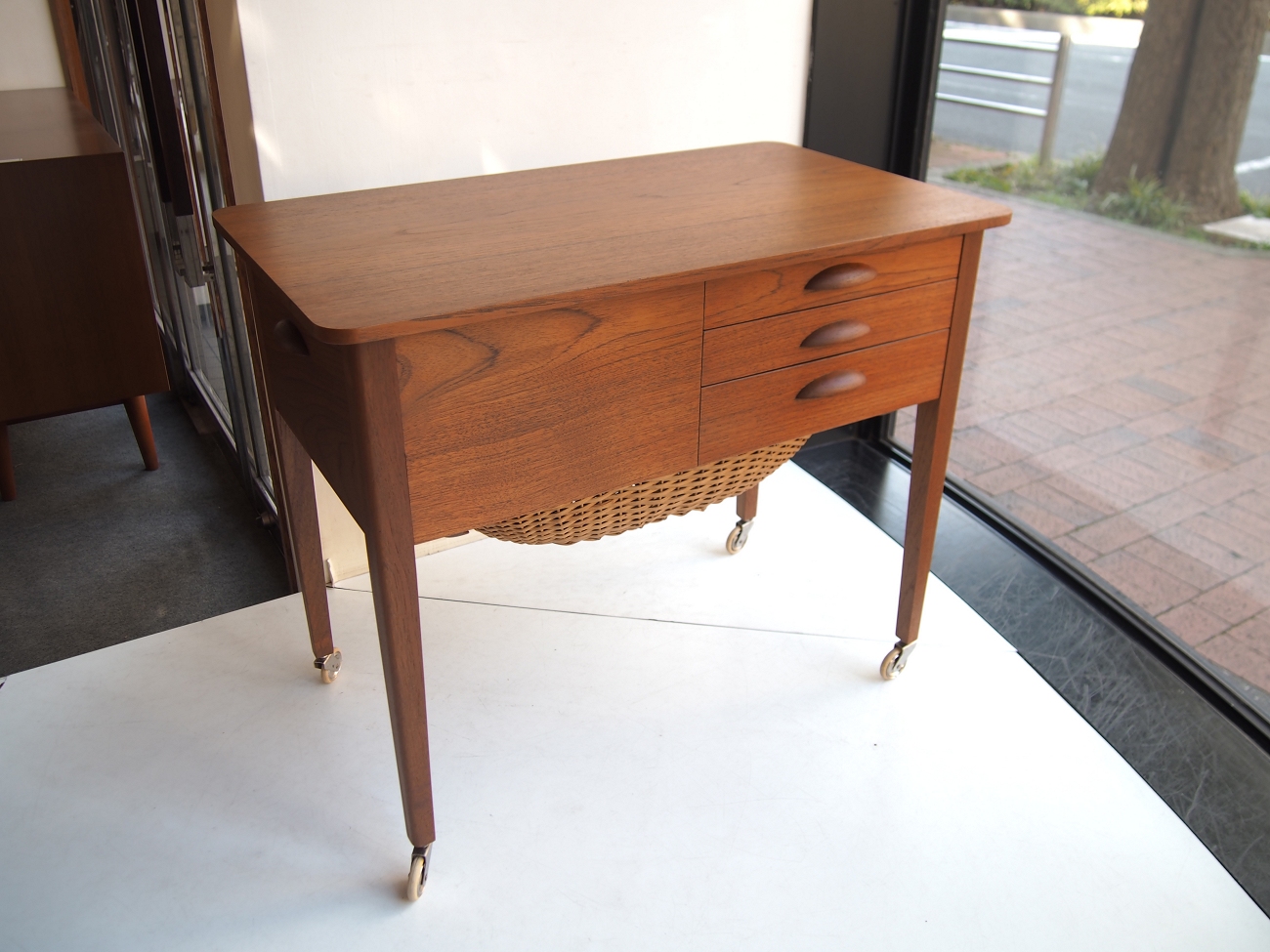 Jasmine】ビンテージ 裁縫 ソーイング 収納テーブル Jasmine