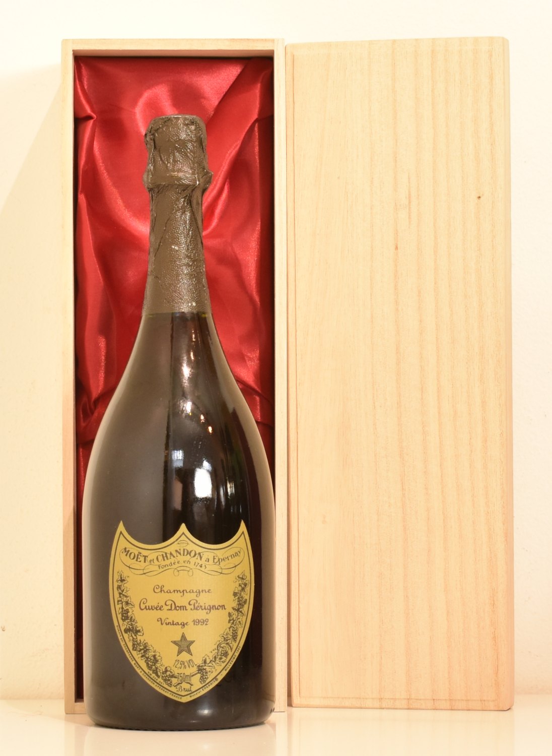 未開栓／ モエ・エ・シャンドン ドンペリニヨン ヴィンテージ 1988年